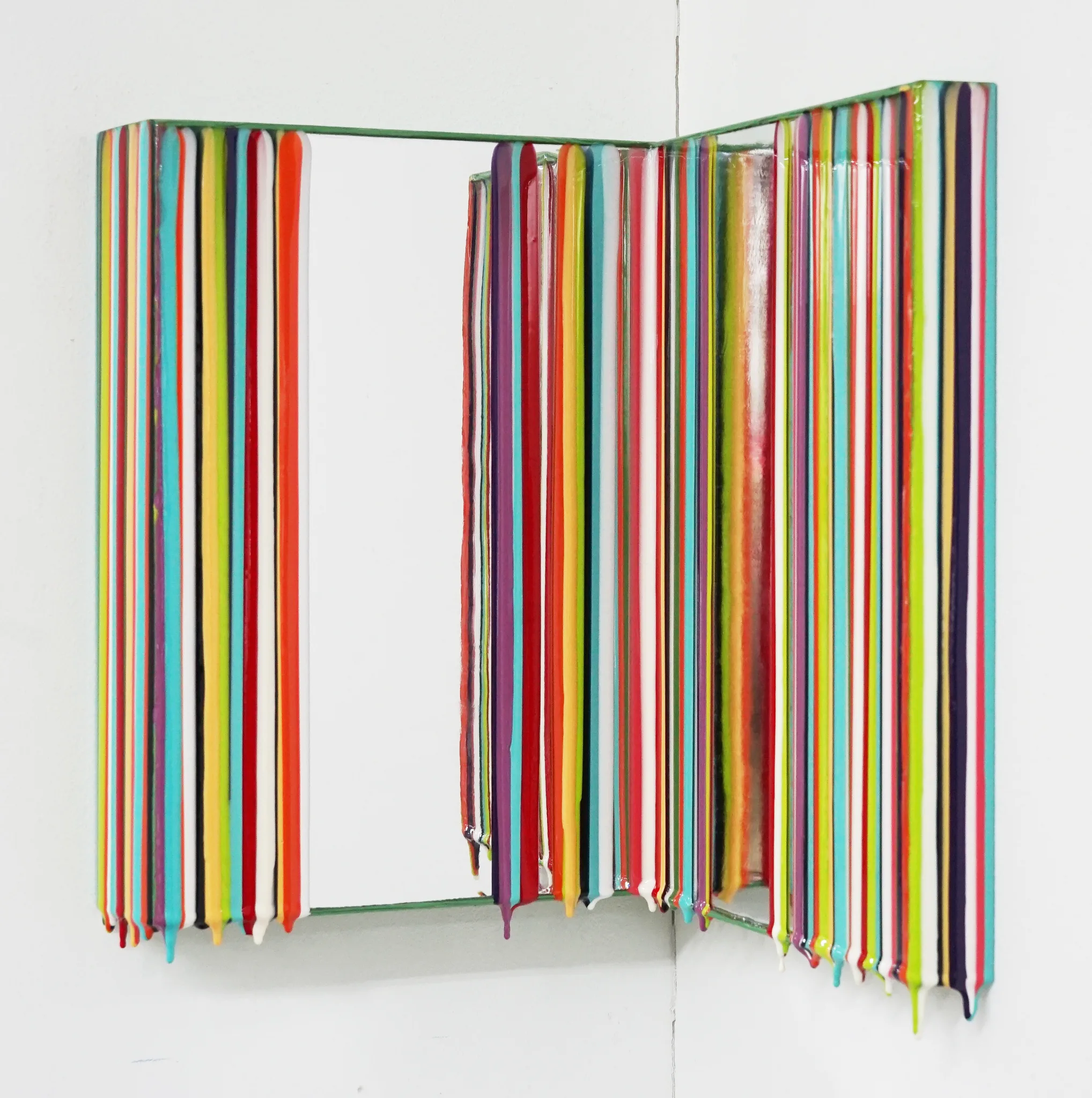 Trace of Sans, 35x28,35x31cm, Acrylic,mirror & resin on panel,2021 (2).JPG