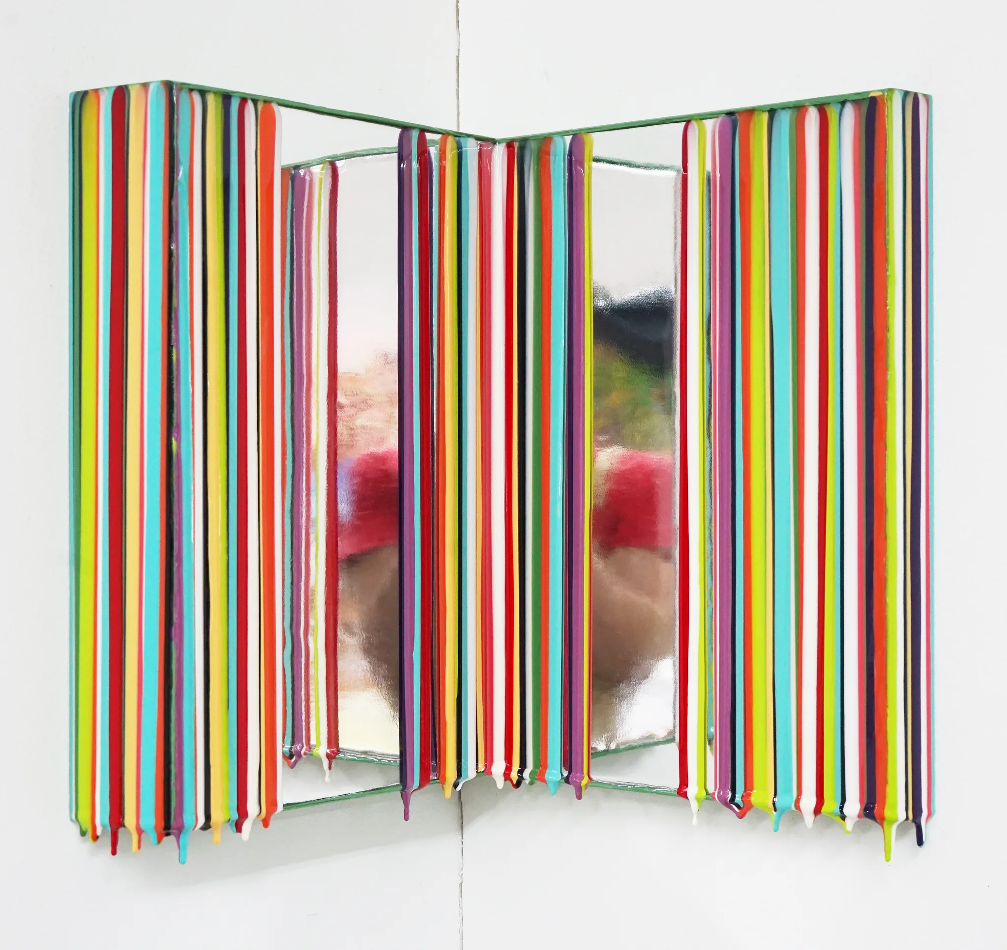 Trace of Sans, 35x28,35x31cm, Acrylic,mirror & resin on panel,2021.JPG