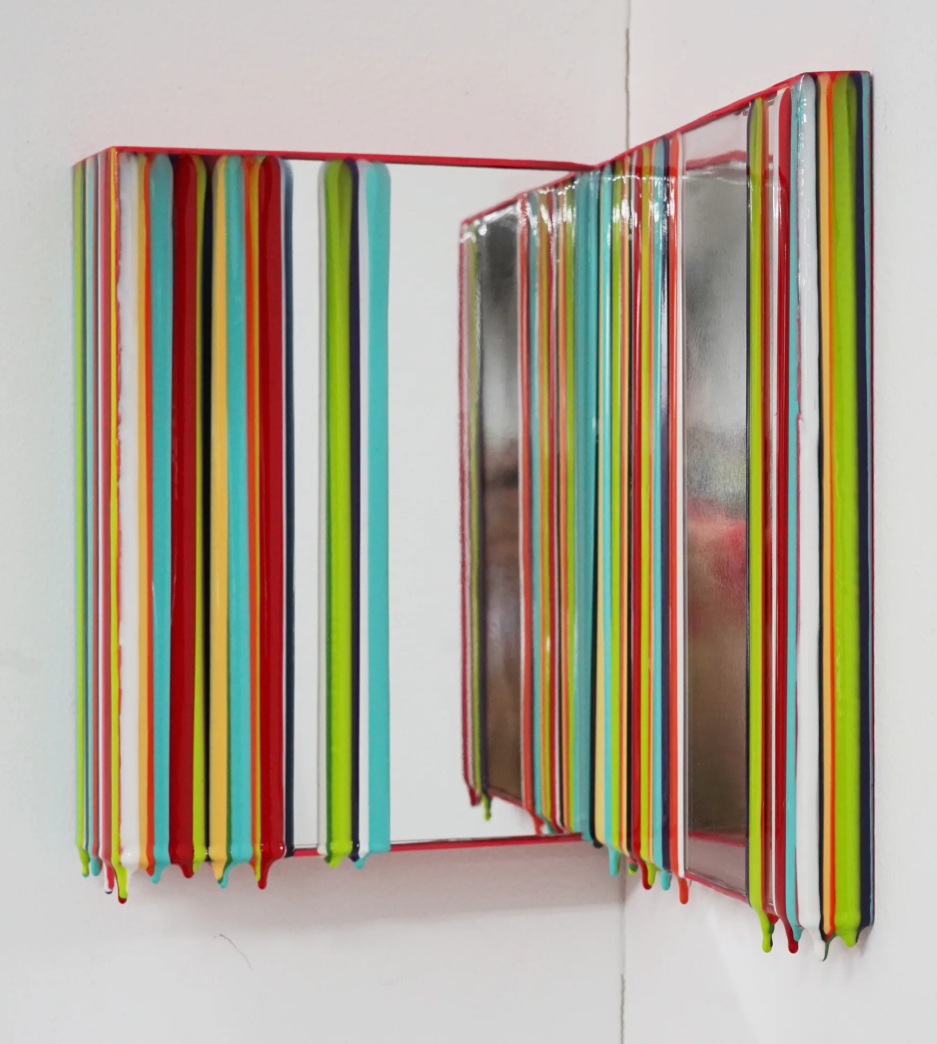 Trace of Sans, 25.5x21,25.5x24cm, Acrylic,mirror & resin on panel,2021 (3).JPG