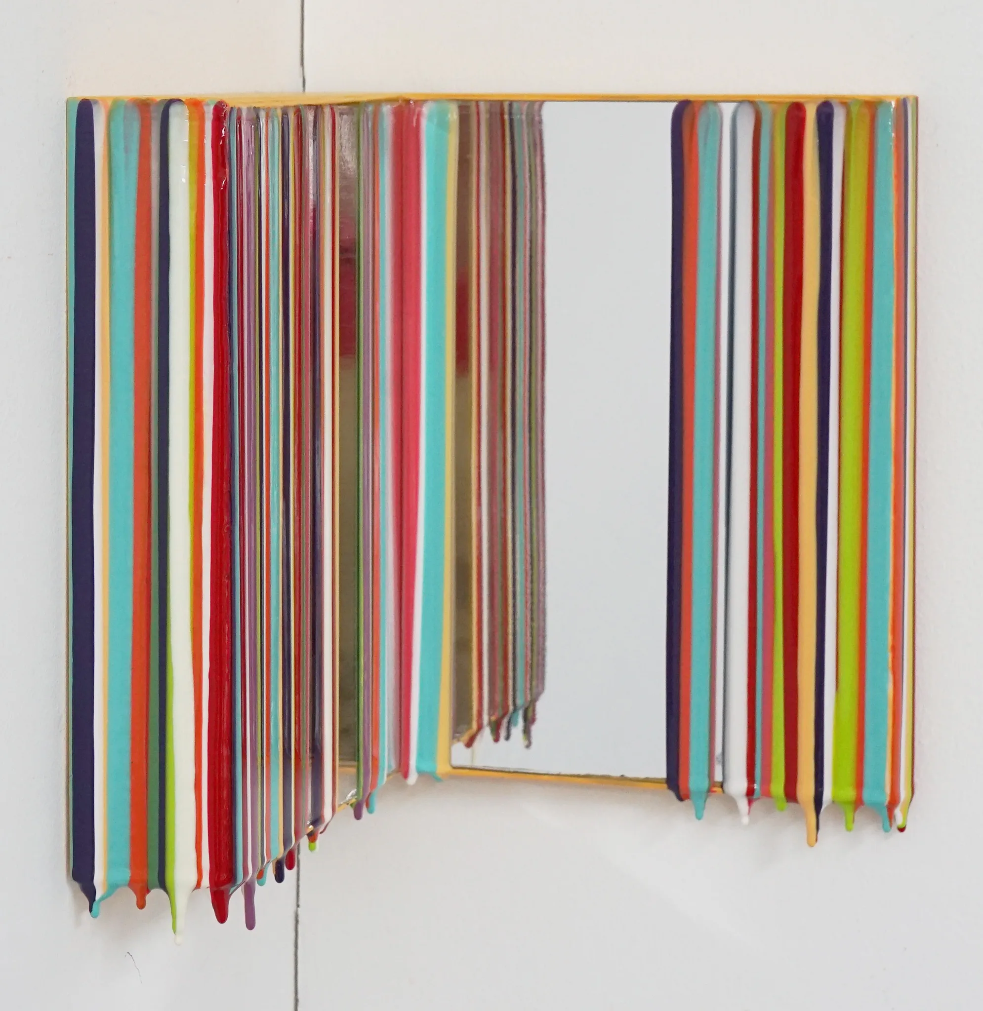 Trace of Sans, 25.5x21,25.5x24cm, Acrylic,mirror & resin on panel,2021(Yellow) (2).JPG